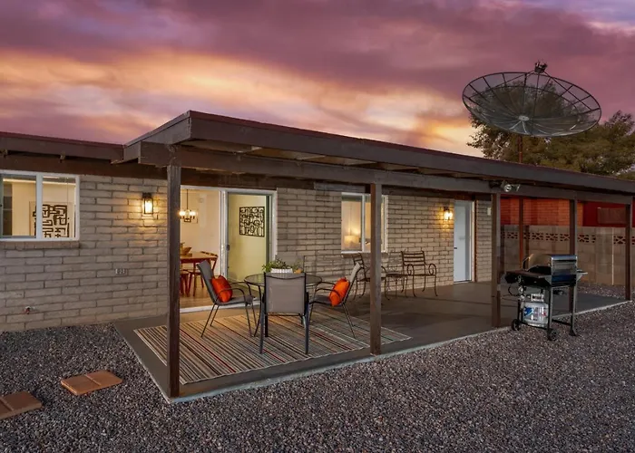 Holiday home Pool, Davis Monthan Afb, 4 Bedroom 2 Ba, Renovated Tucson